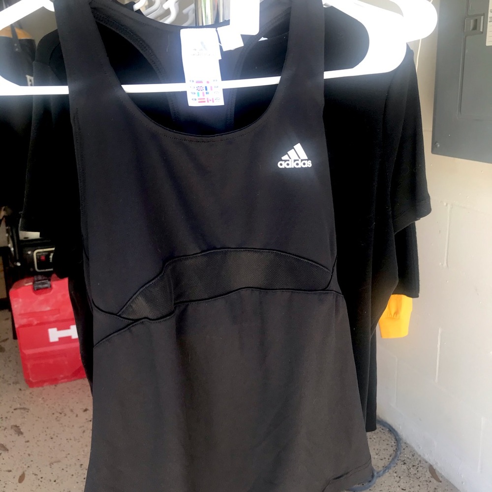 Sports top